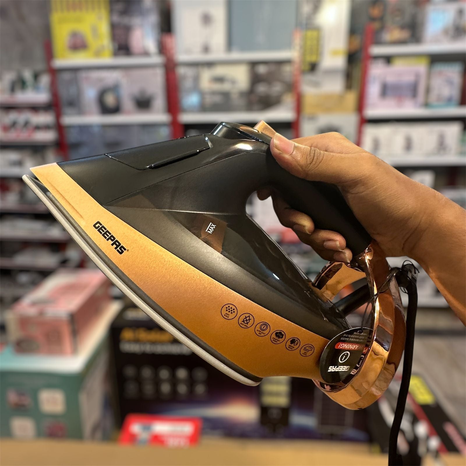 Geepas Auto Temperature Steam Iron 24034