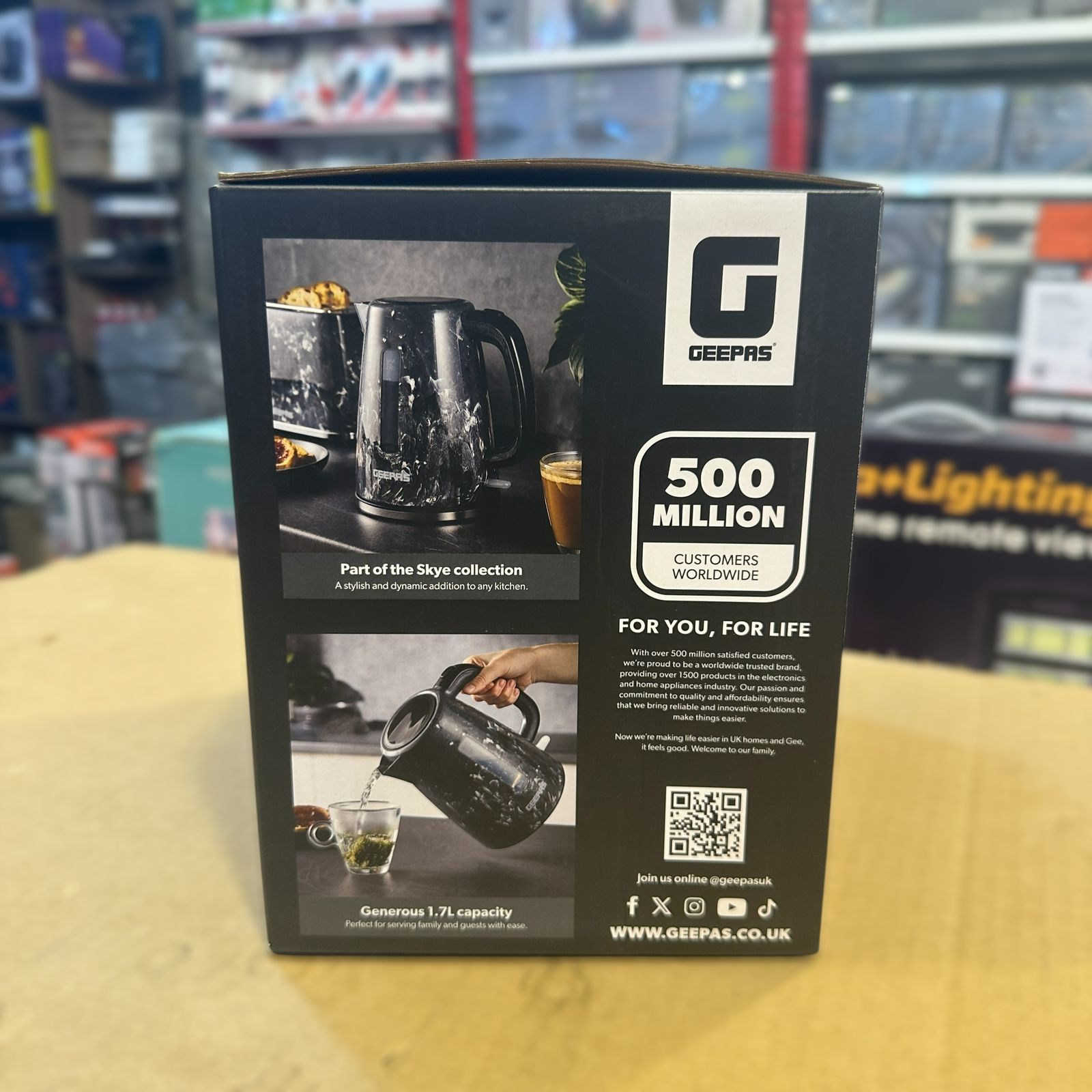 Geepas Skye Electric Kettle 1.7L 38067