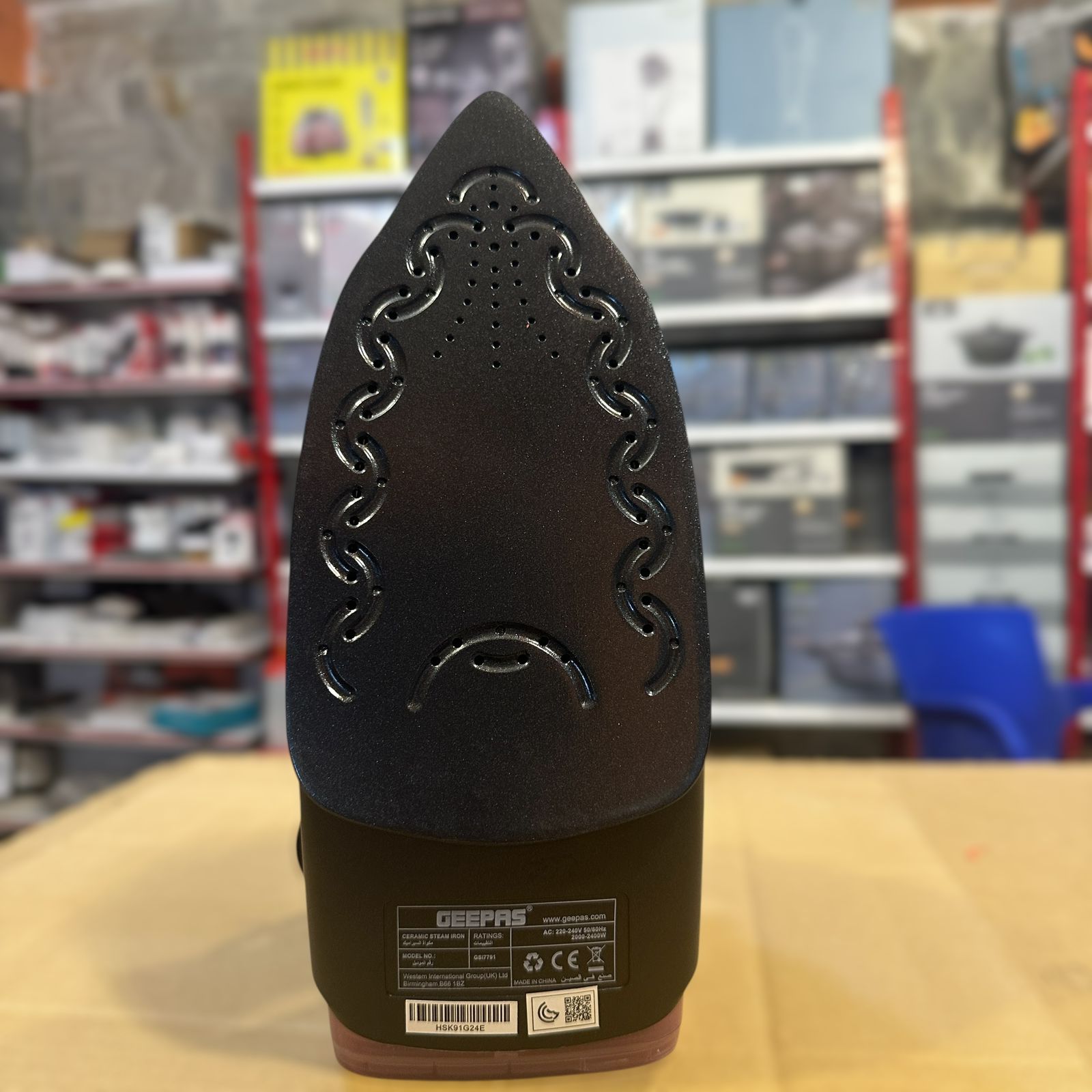 Geepas Ceramic Steam Iron 7791