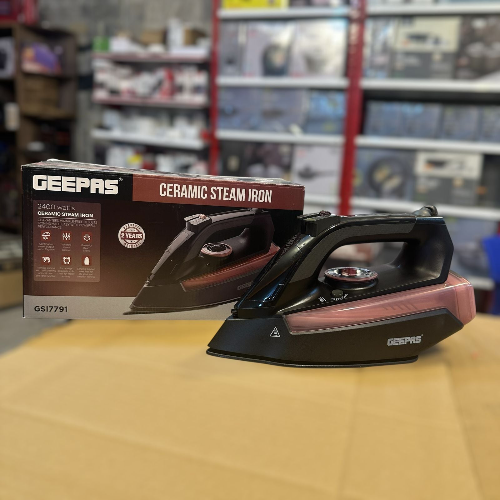 Geepas Ceramic Steam Iron 7791