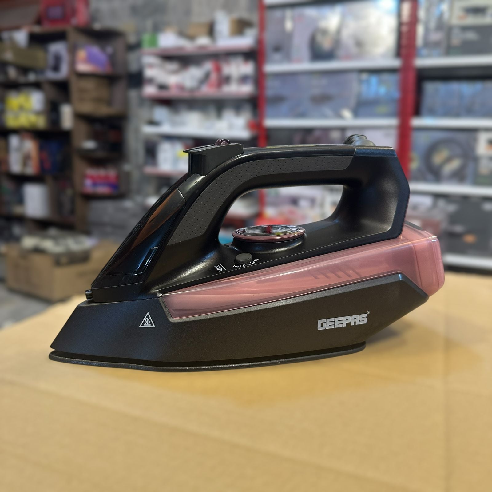 Geepas Ceramic Steam Iron 7791