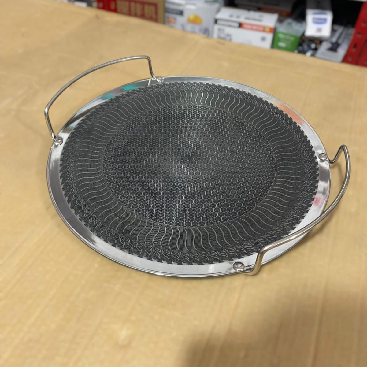Raised Handles Laser Coated Honeycomb Tawa 34cm