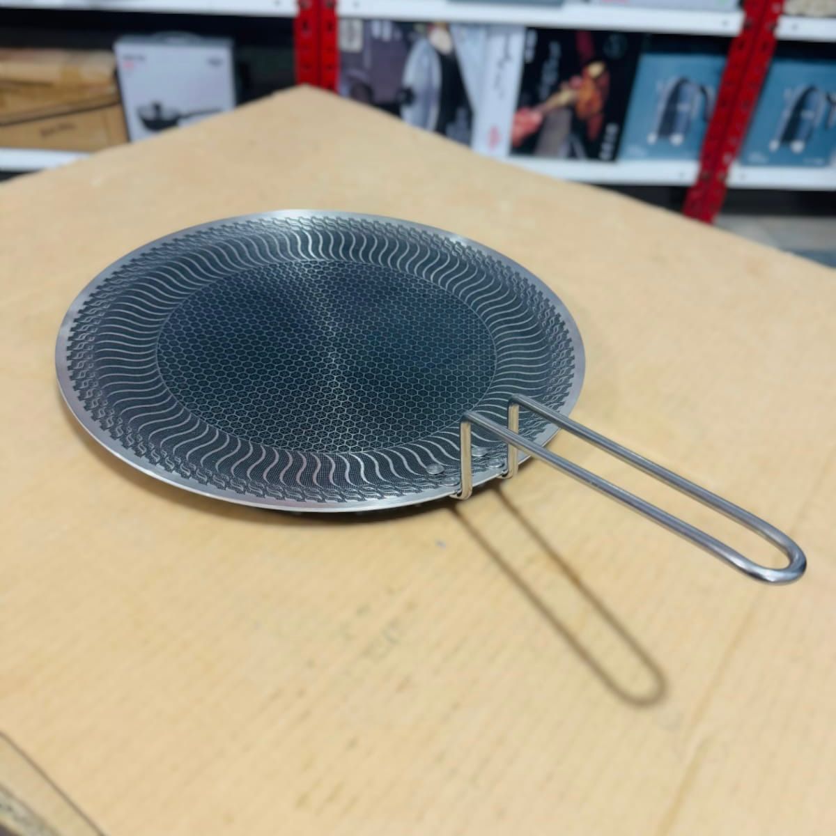 Single Handle Laser Coated Honeycomb Tawa 34cm