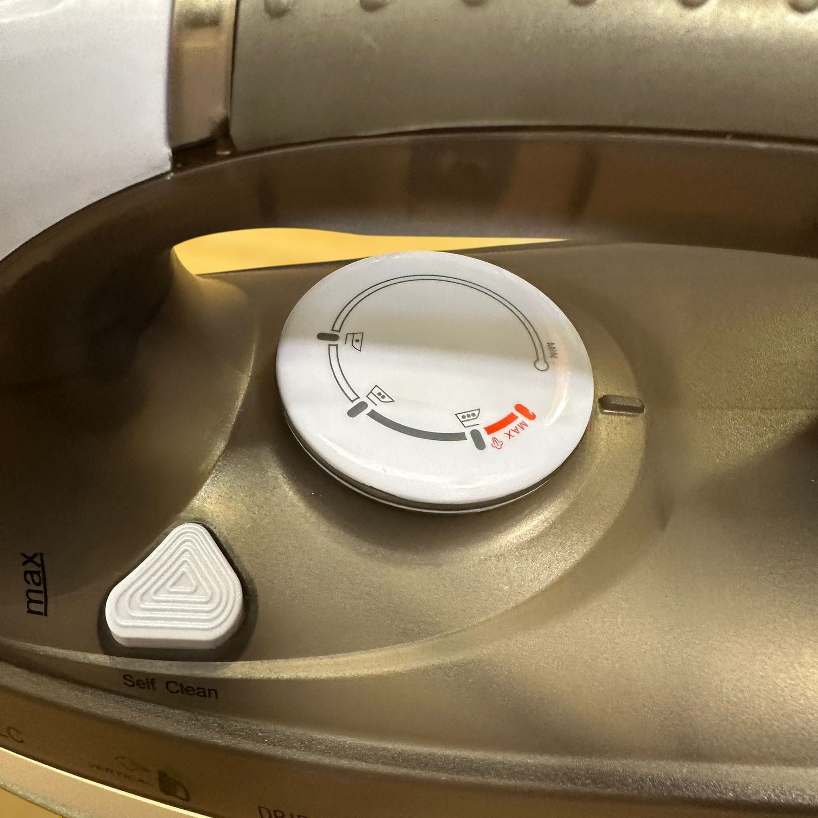 New Arshia Steam Iron AS240-789