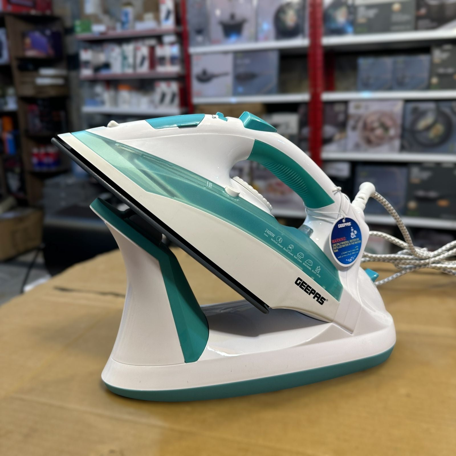 GEEPAS 2400W Cordless/Corded Steam Iron-24015
