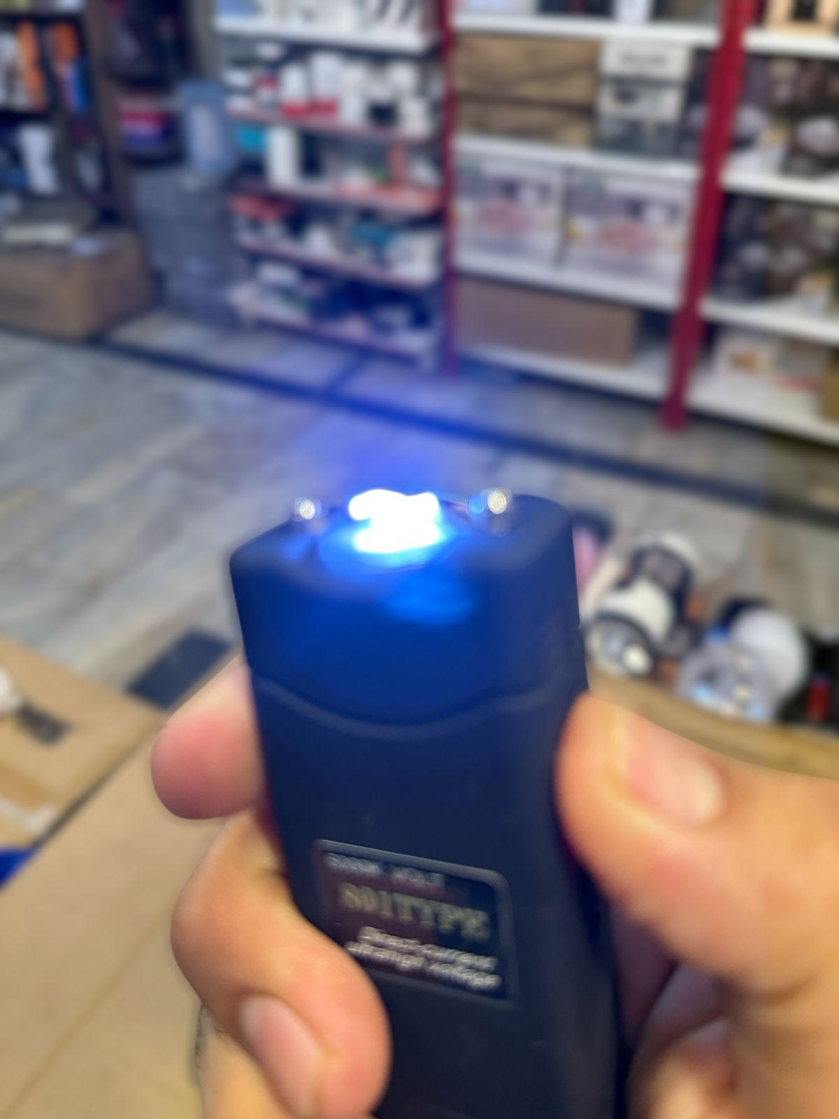 2 in 1 Flashlight & Teaser-801