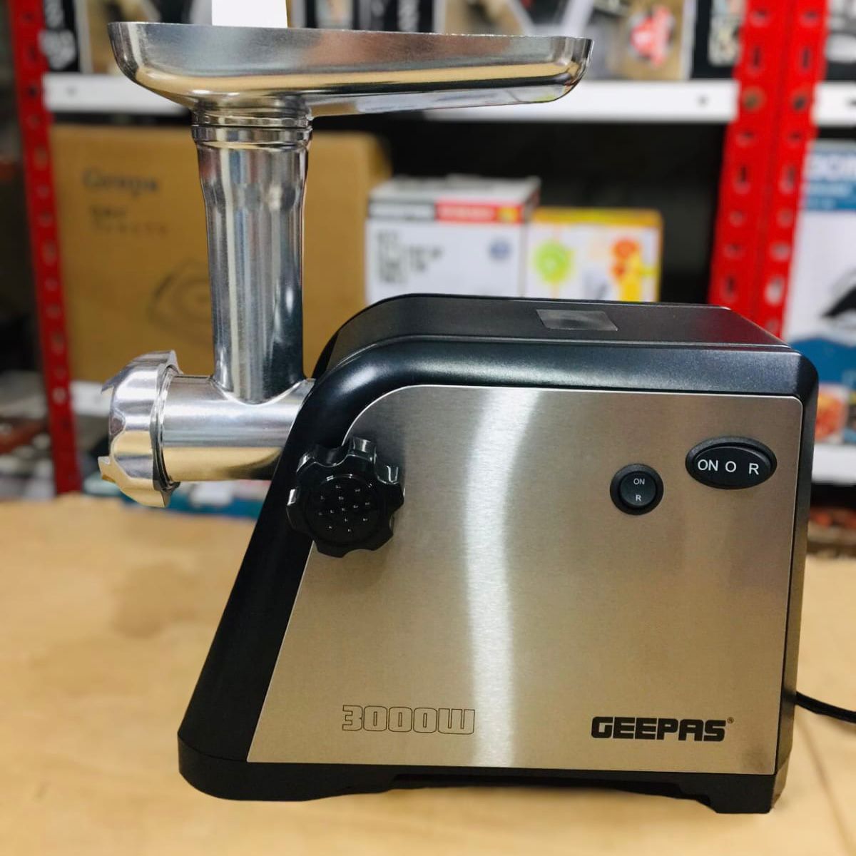 GEEPAS Stainless Steel Meat Grinder 1910