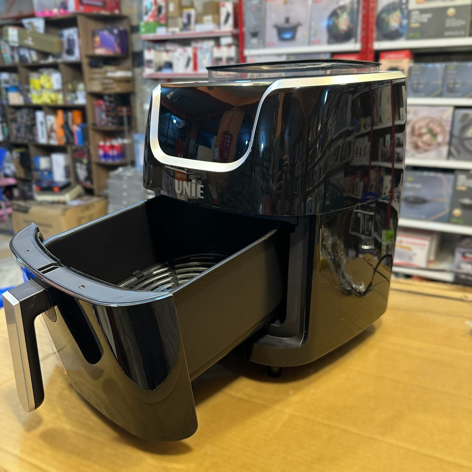 Lot Imported 7L & 8L Unie Air Fryers