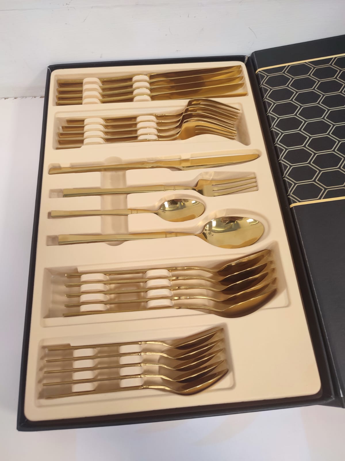 24 PCS Golden Tableware set