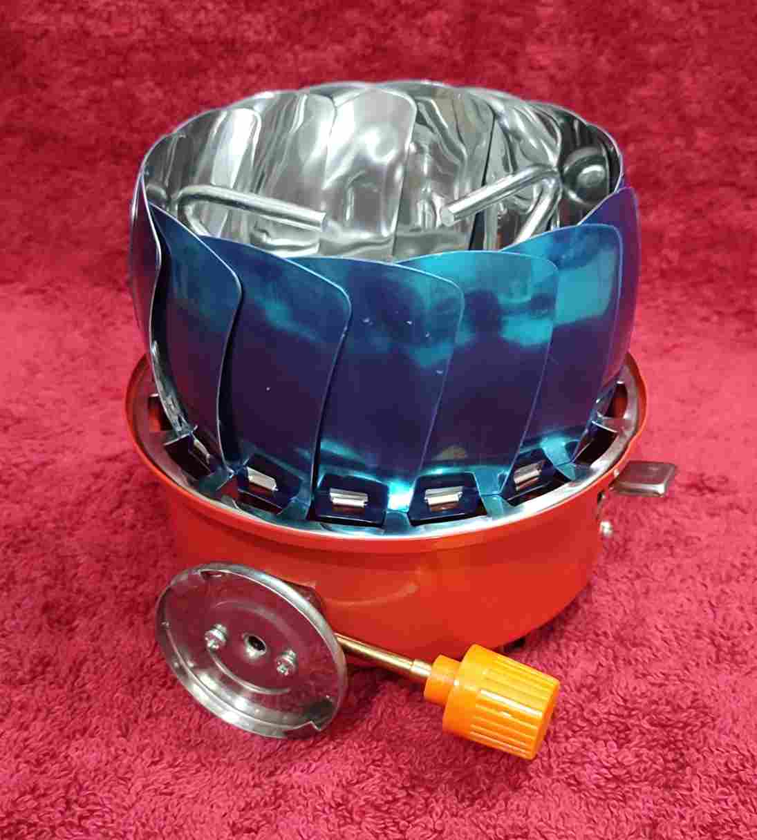 PORTABLE RETRACTABLE MINI PICNIC/CAMPING STOVE WITH A BUTANE BOTTLE