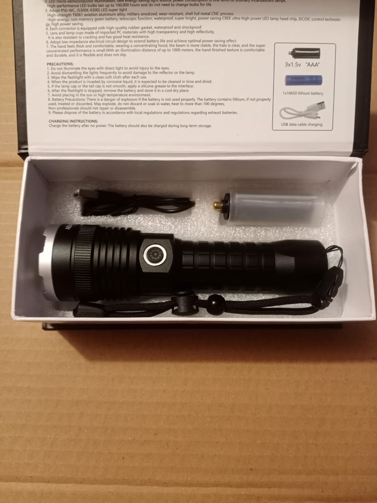 SUPER RECHARGEABLE FLASHLIGHT P50