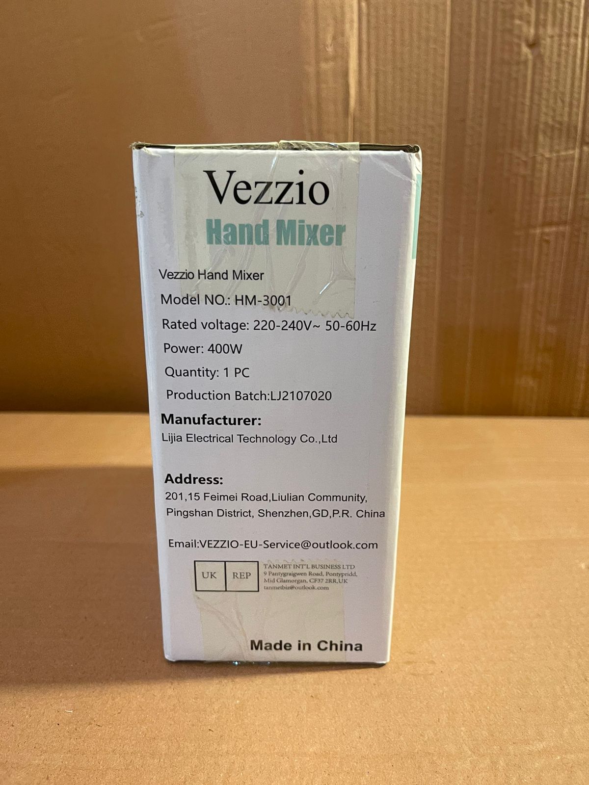 Vezzio England Hand Mixer with Extra Whisker