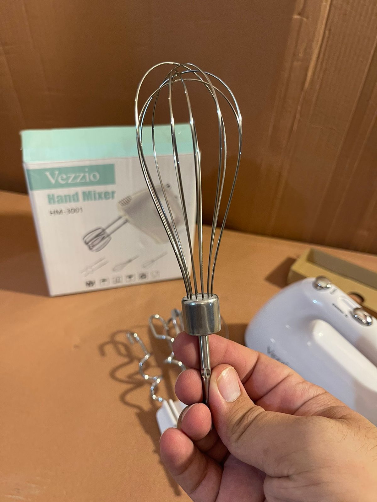 Vezzio England Hand Mixer with Extra Whisker