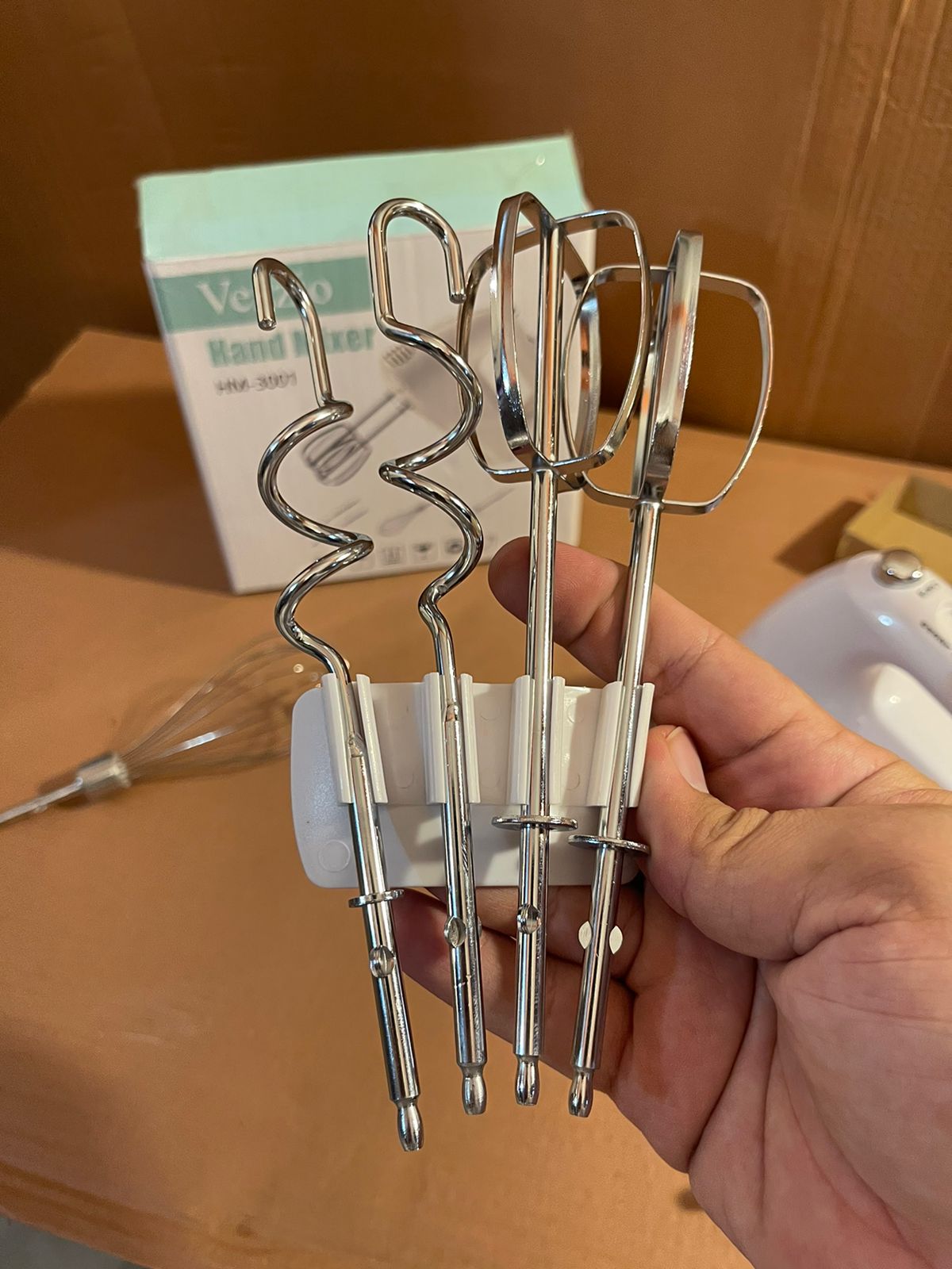 Vezzio England Hand Mixer with Extra Whisker